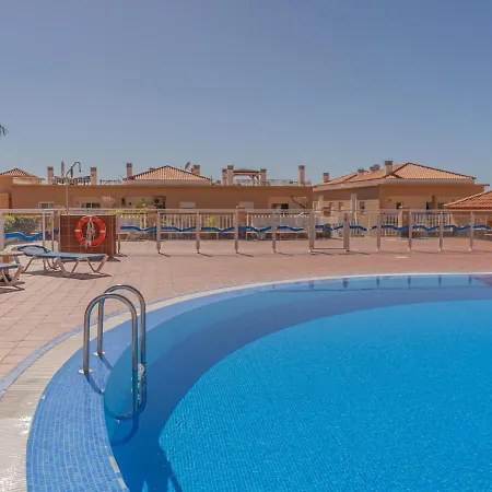 Sea Breezes Apartment