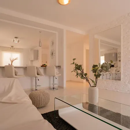 Sea Breezes - Free Wifi - Communal Pool * Costa Adeje (Tenerife)
