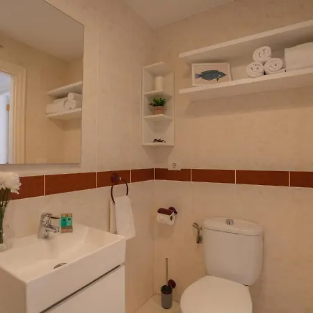 Sea Breezes - Free Wifi - Communal Pool Appartamento